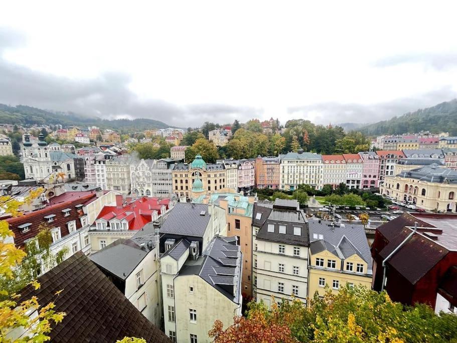 Bohemian City - Amazing View, Garage Karlovy Vary Esterno foto